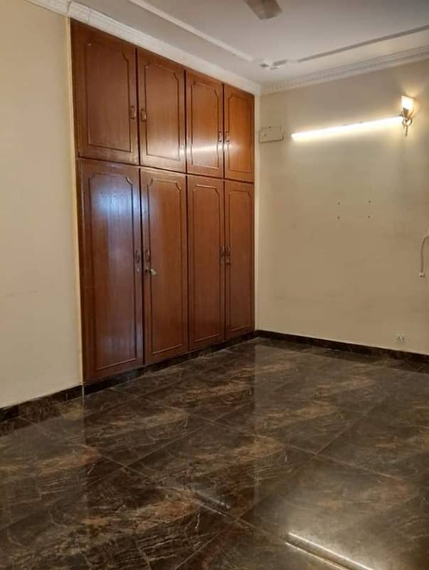 1 kanal Beautiful Double Story House Urgent For Sale Prime Location 100 Feet Road in sabzazar 12