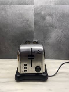 STAINLESS STEEL IMPORTED TOASTER