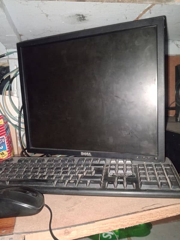 contect me03444337830 computer for sale 500gb hard drive ha 4GB ram ha 2