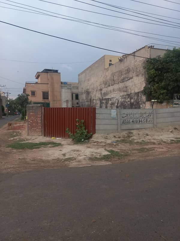 Corner Plot For Sale In Johar Town Block Q 1