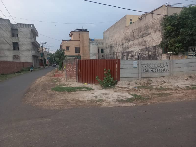 Corner Plot For Sale In Johar Town Block Q 2