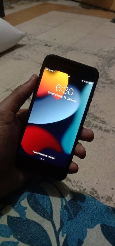 Iphone 7(32GB) 0