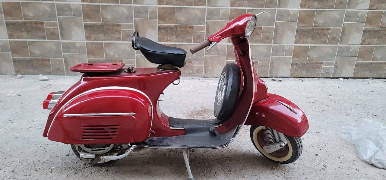 Vespa scooter 5