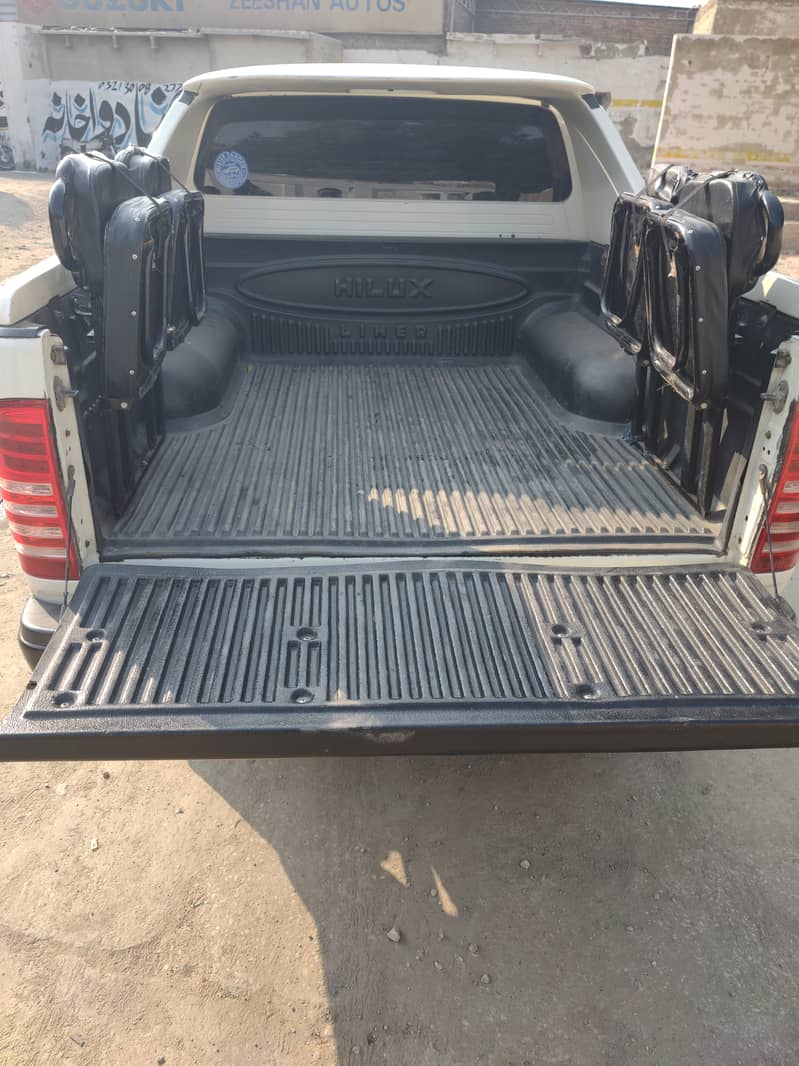 Toyota Hilux 2010 7