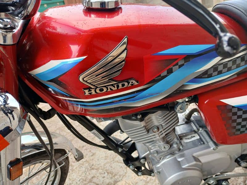 honda 125  2024 model one hand use also book golden number 1