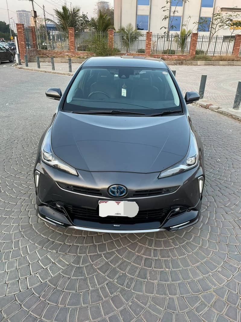 Toyota Prius S Touring Selection 2019 4