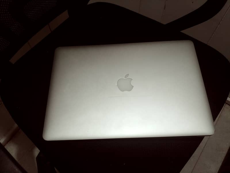 Macbook pro i7 mid 2015 4