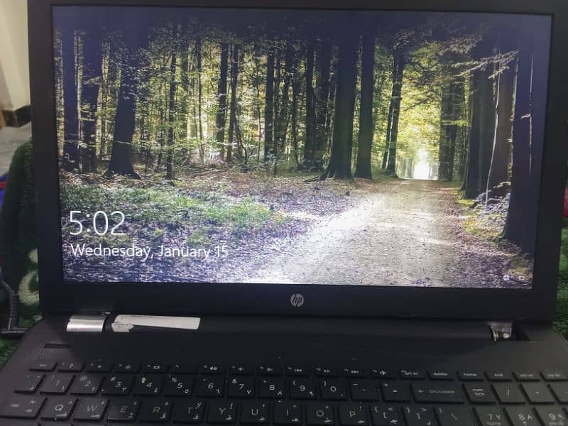 HP Intel(R) Core(TM) i5-8th gen @1.60 GHz 1.80 GHz laptop for sale 2