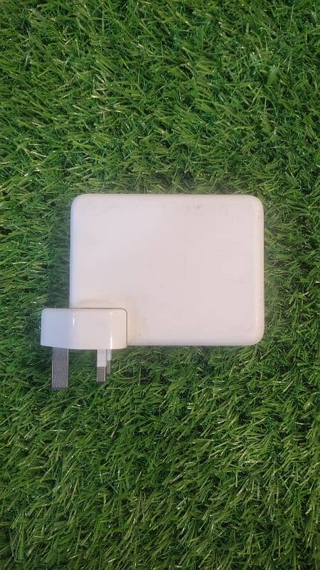 Apple type c 140w charger 5