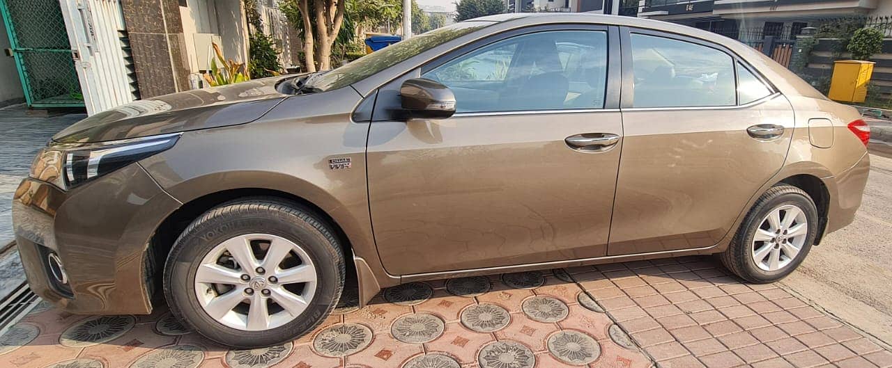 Toyota Corolla Altis Grande 2017 4