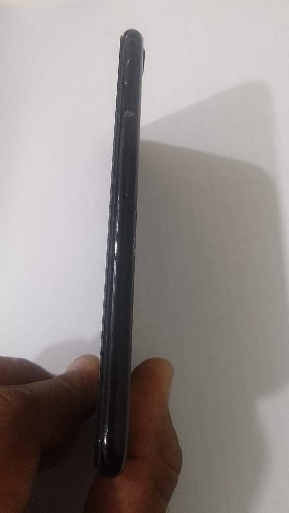 Iphone 7 jet black 3