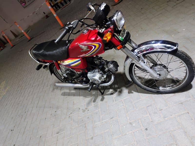 Honda CD70 8