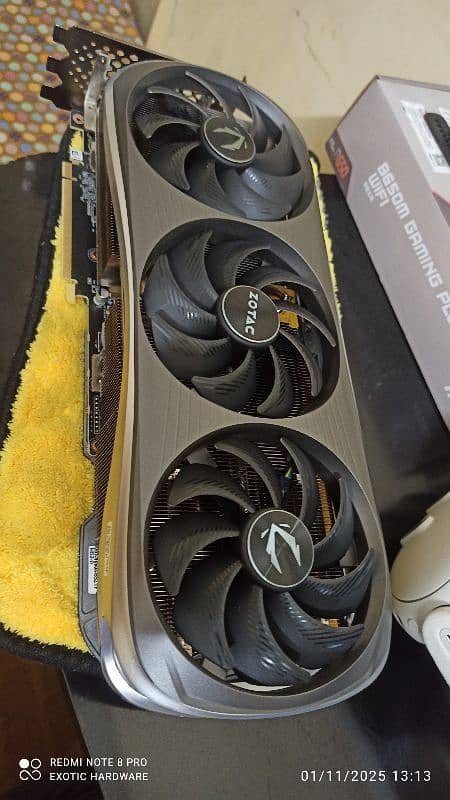 Zotac GeForce RTX 4070TI Amp extreme AIRO 12G 3