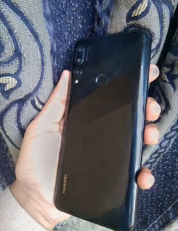 Huawei y9 prime 4 / 128 0