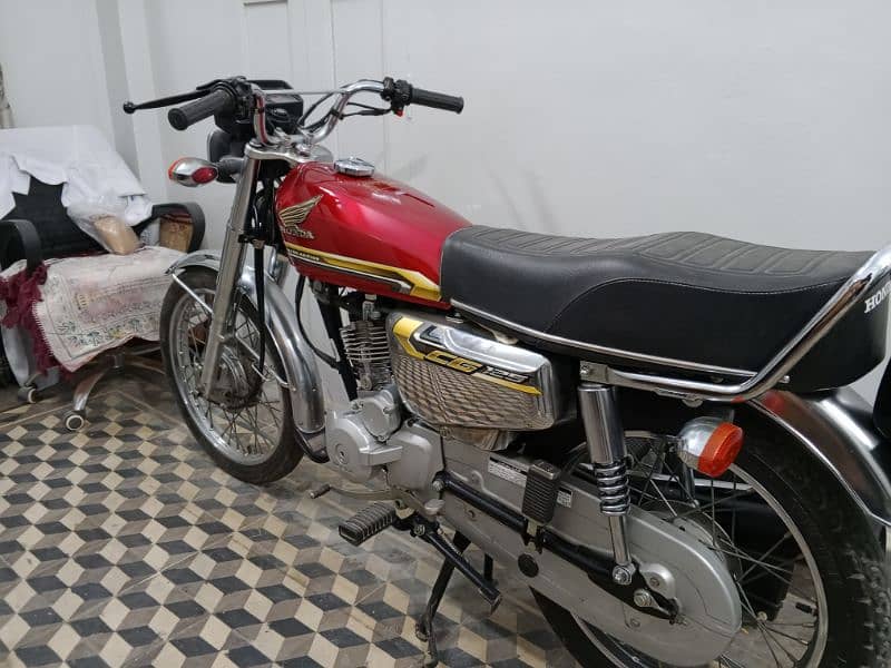 Honda 125 Special Edition (Brand New) Red color 4