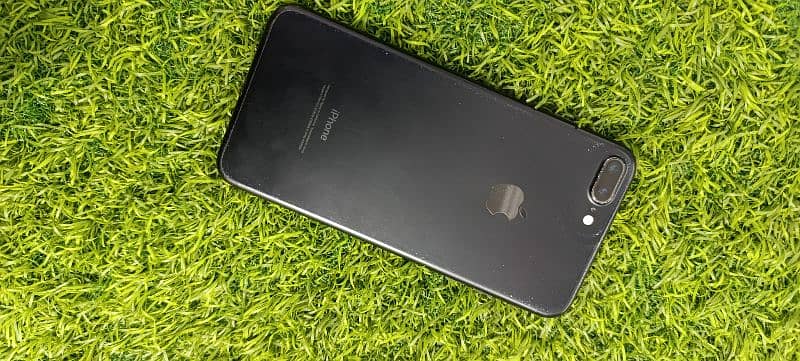 iphone 7 plus 128 Gb pta approved 1