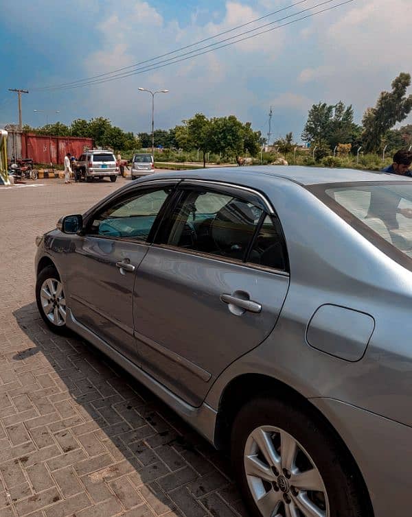 Toyota Corolla Altis 2011 2