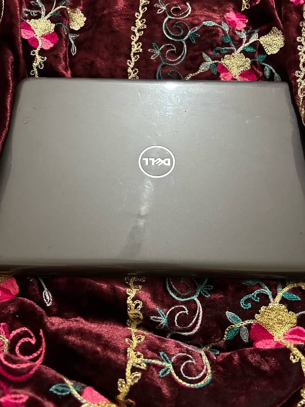 Dell latitude 3380 i3 6th generation 8 128 ssd 0