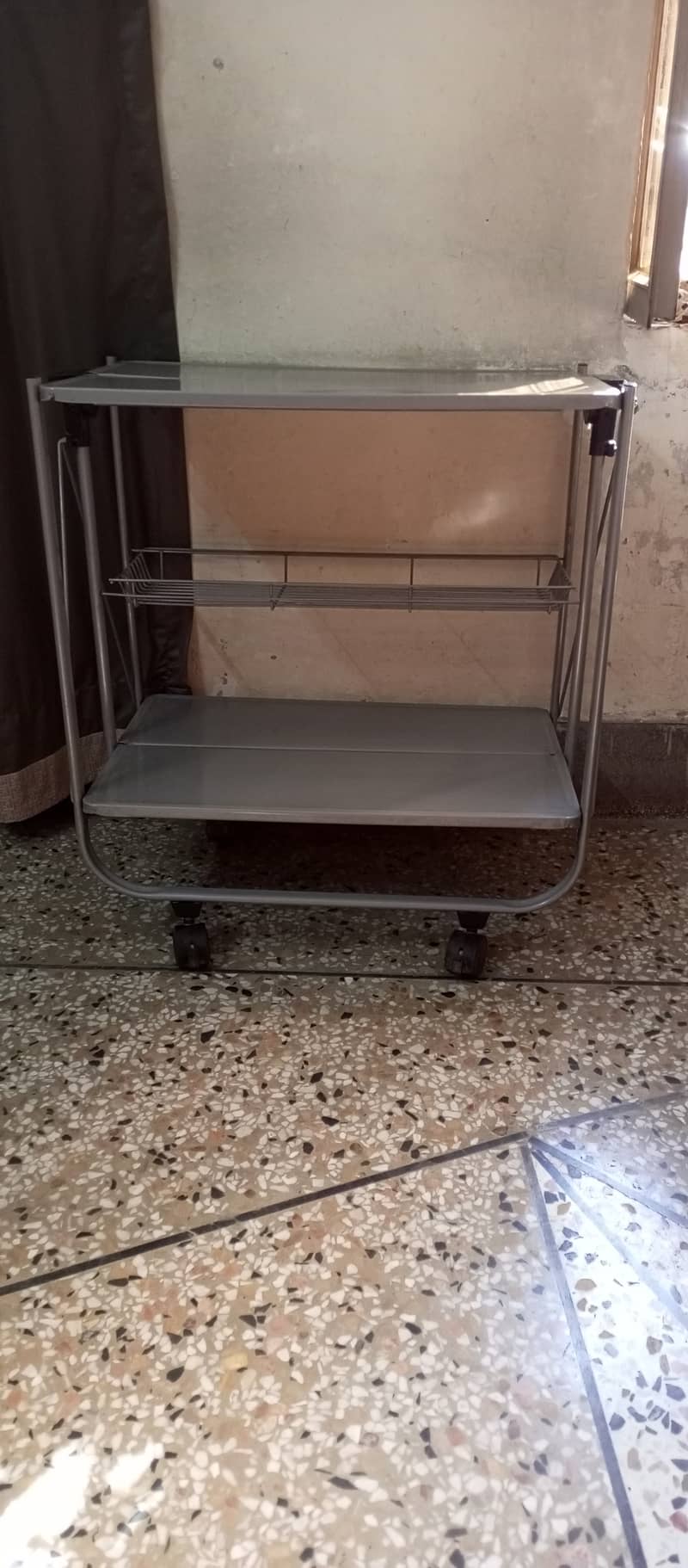 Tea trolley 3