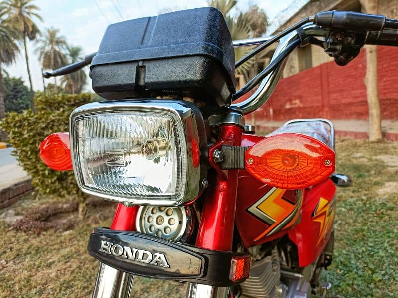 Honda 125 2021 03283767676 8