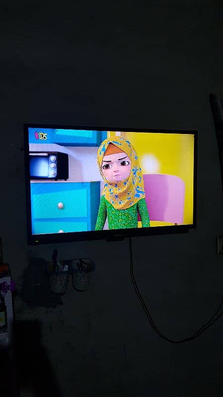 Samsung 32 inch LCD tv 1