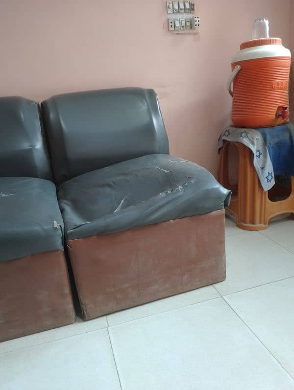 Single Sofa Seater 1