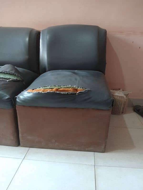 Single Sofa Seater 2