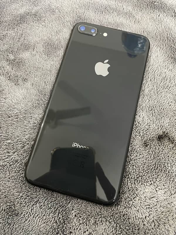 IPhone 8 Plus 64GB 03365158228 0