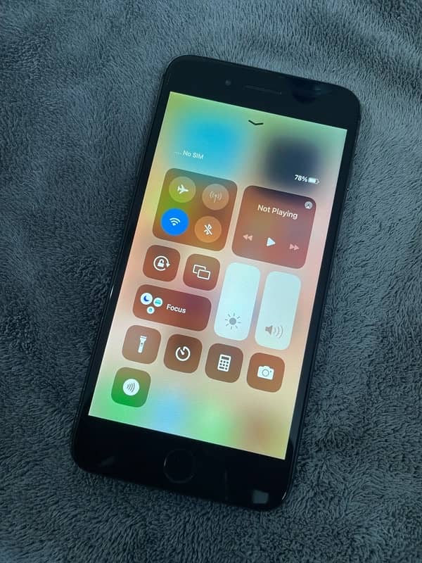 IPhone 8 Plus 64GB 03365158228 4