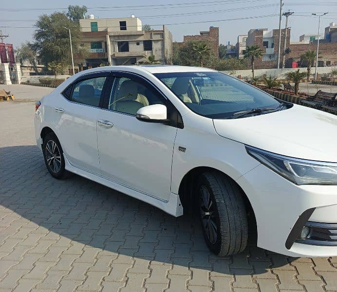 Toyota Altis Grande 2018 1