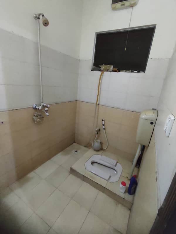 5 Marla Upper Portion for Rent in Johar Town Block R-1 0