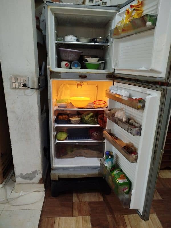 Dawlance Refrigerator For Sale in Working Condition 2