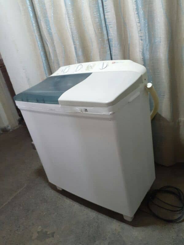 Dawlance washing machine and dryer (DW 5200) 0