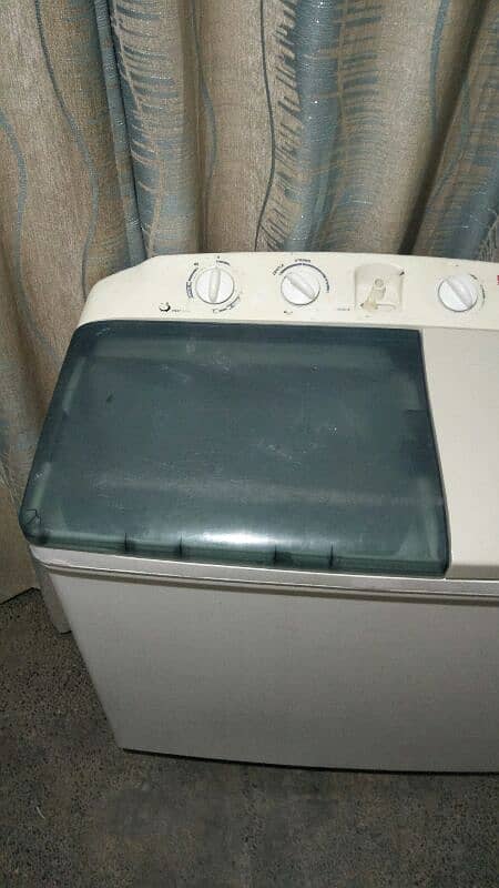 Dawlance washing machine and dryer (DW 5200) 4