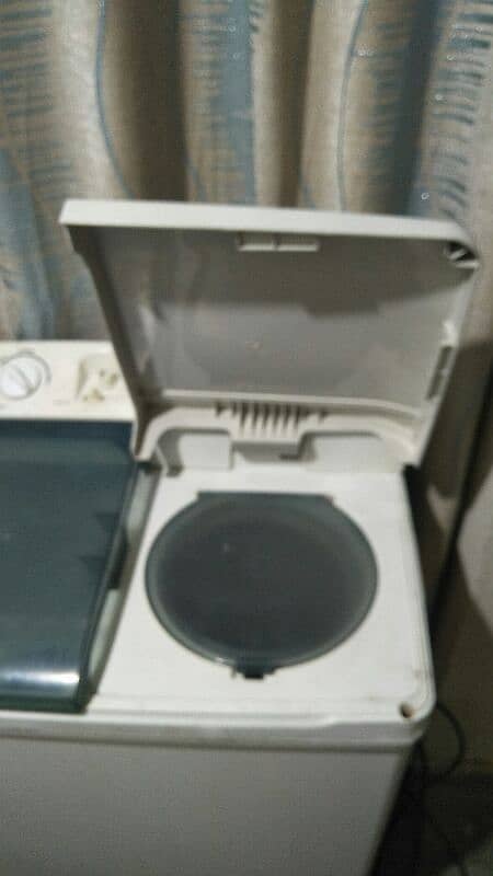 Dawlance washing machine and dryer (DW 5200) 7