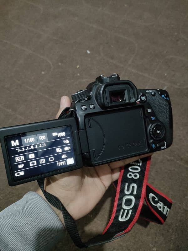 Canon 80D With EF-S 18-135 IS Nano USM Lens 4