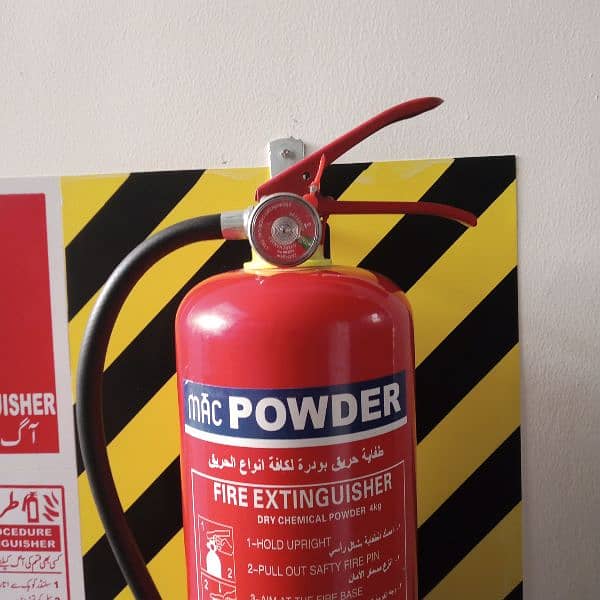 New Fire Extinguisher DCP / Co2 5