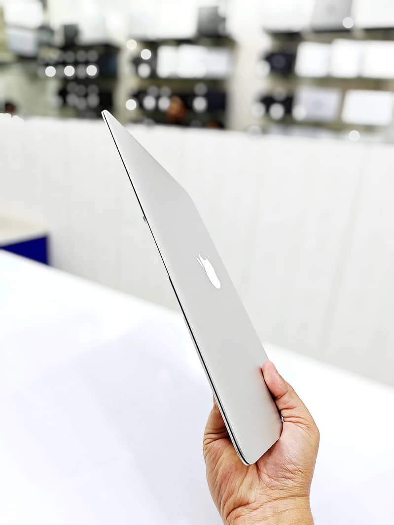 Apple MacBook Air (11-inch, 2015) A+++  at  ABID COMPUTERS MULTAN 3