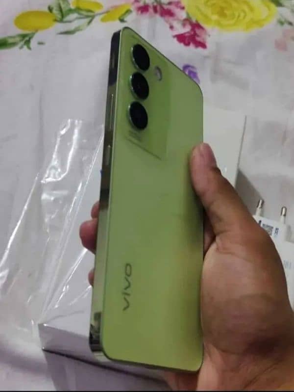 vivo y100 8+8 256 1