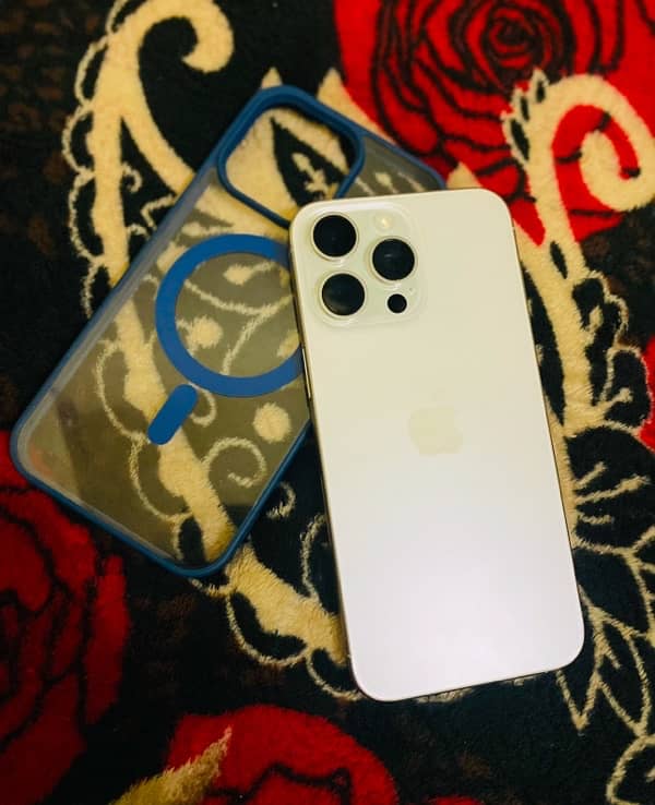 iphone 15pro max White 256GB lla JV 1