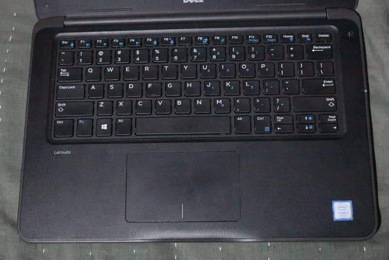 Dell Latitude 3380 3