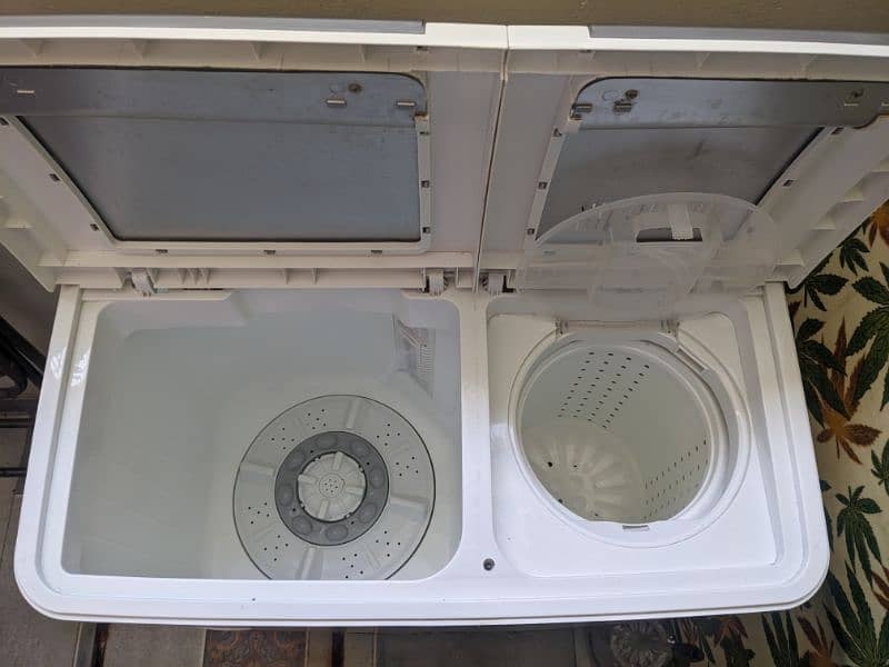 Homage Washing Machine with Dryer 1