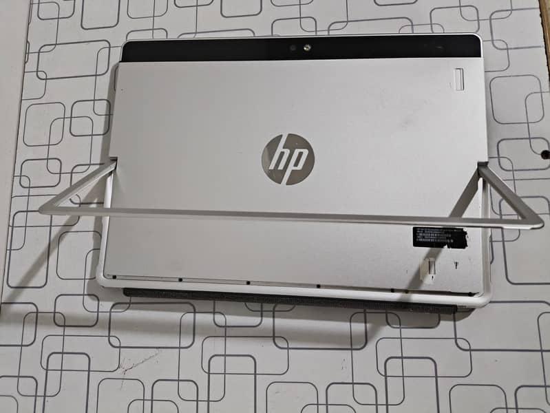 HP X2-1012 2 in 1 Core m5 6th Generation M5-6Y54 8GB DDR3 RAM 256GB 1