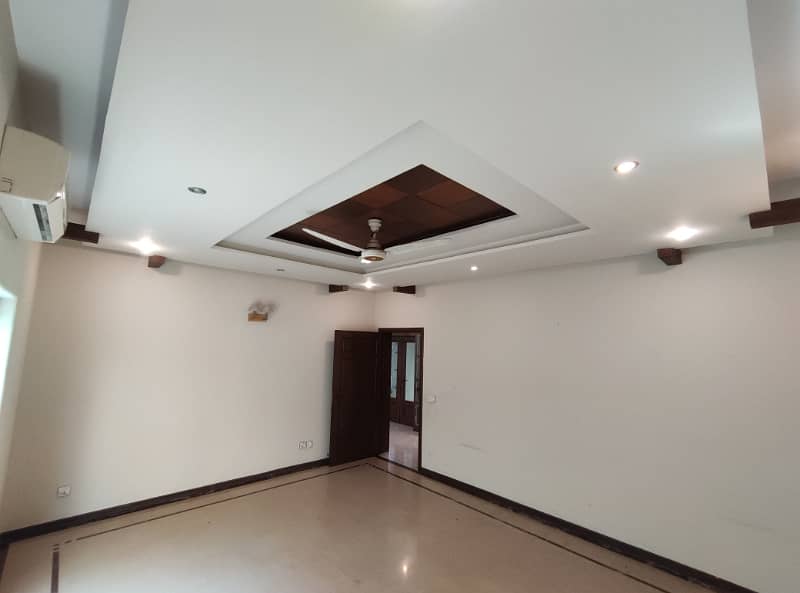 1 Kanal Full house available for rent in DHA Phase 3 6