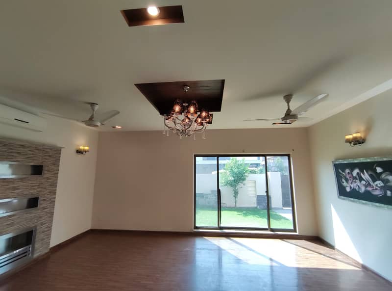 1 Kanal Full house available for rent in DHA Phase 3 11