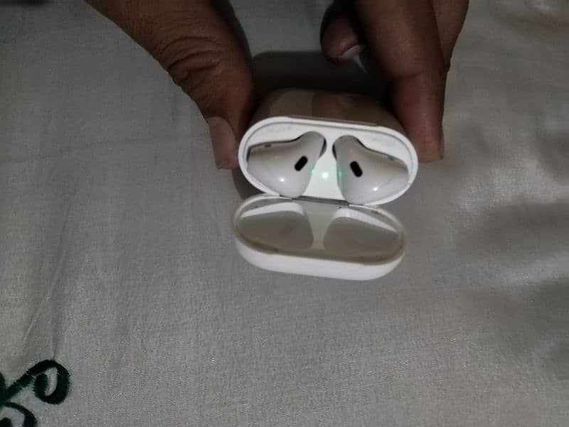 Apple original Airpods 2 generation 2