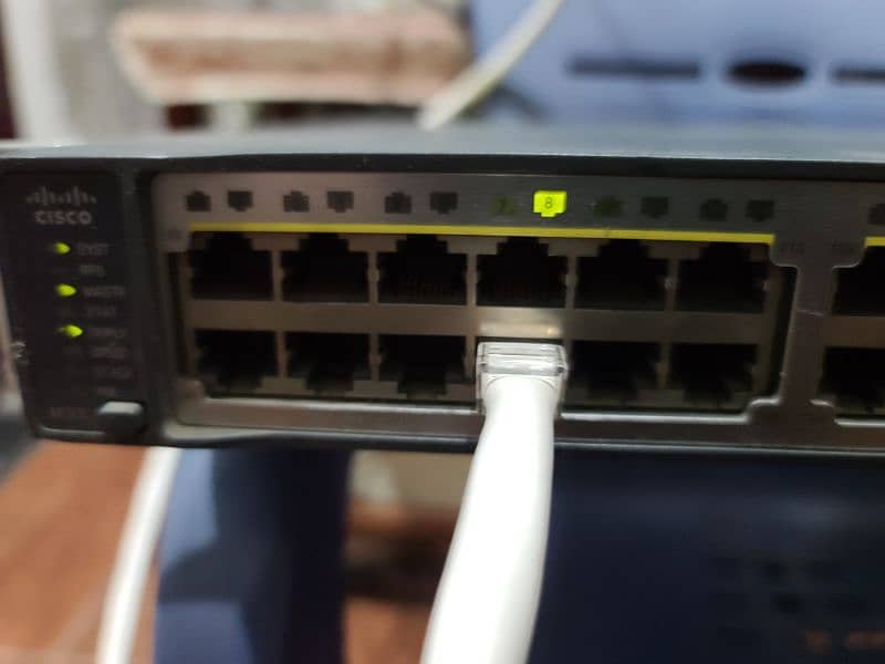 Cisco Catalyst 3750 V2 48 port POE switch 9