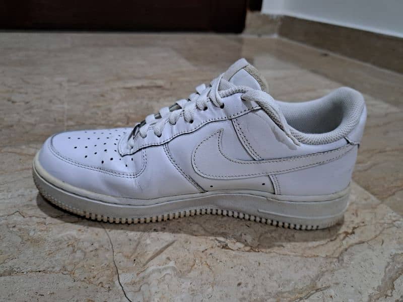 For Sale: White Nike Air Force 1 – Size UK 6.5 / EU 40.5 2