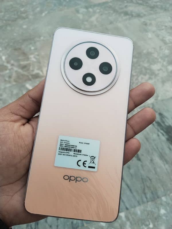 OPPO Reno 12f 1