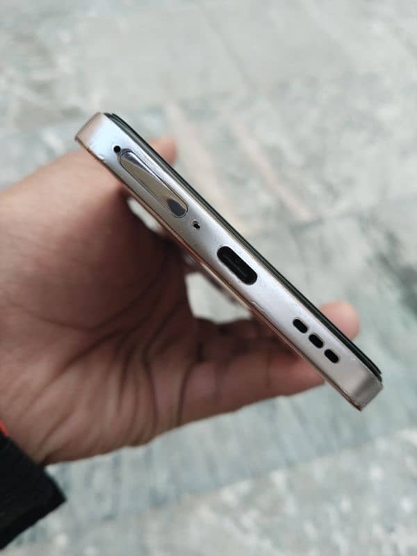 OPPO Reno 12f 3